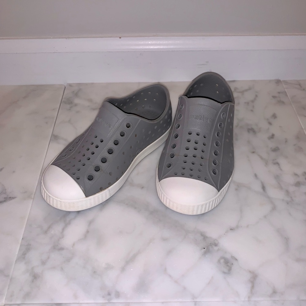 NATIVE Jefferson size C9 in Pigeon grey